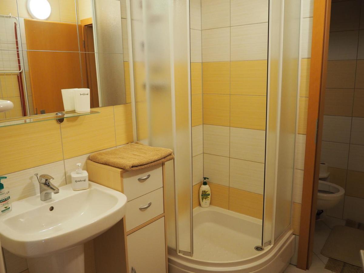 Apartment Peter Доновали Екстериор снимка
