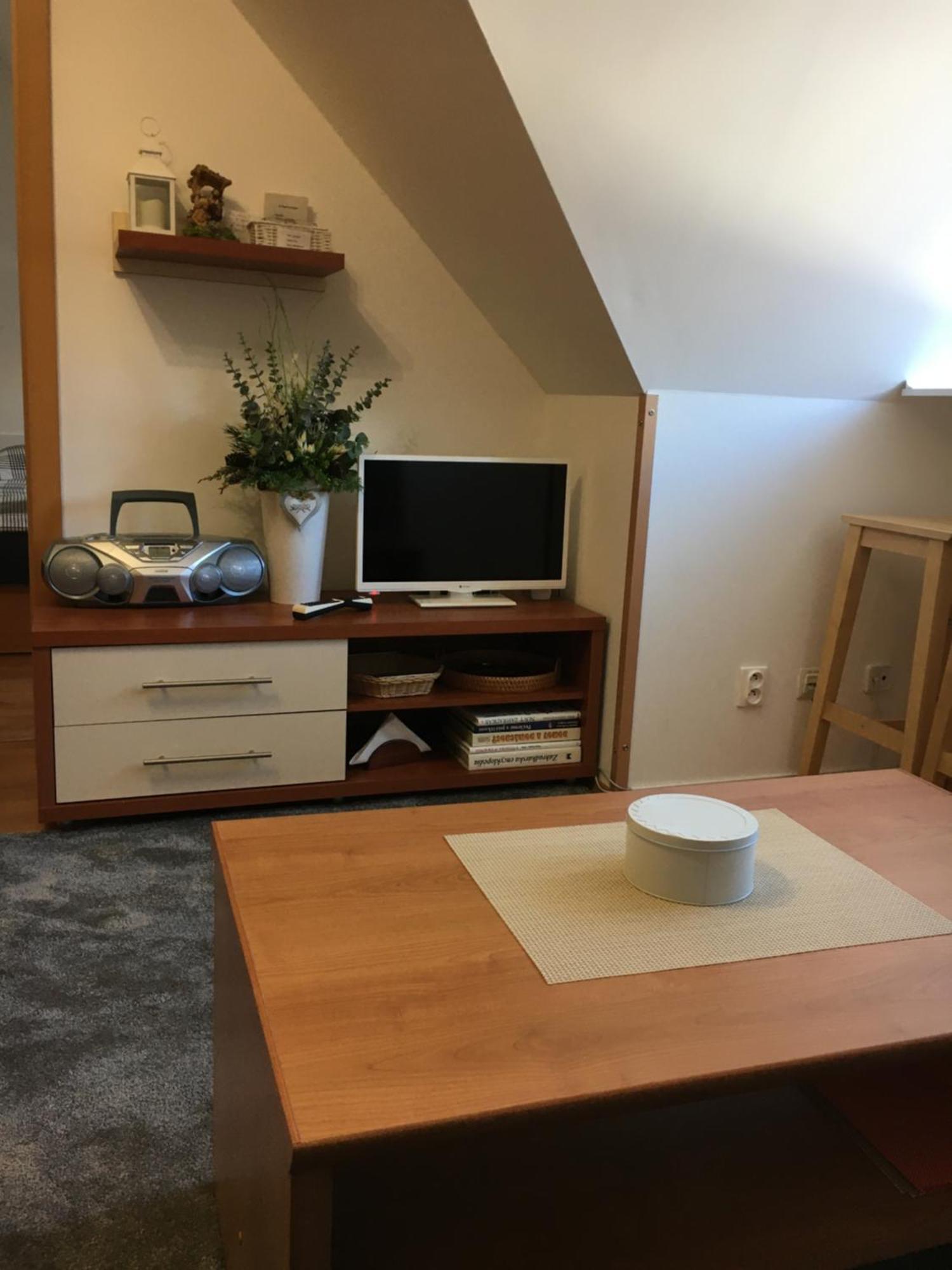 Apartment Peter Доновали Екстериор снимка
