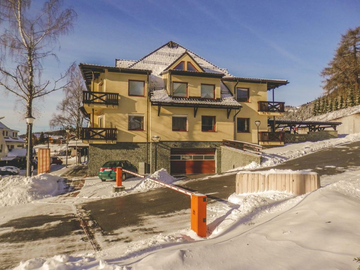 Apartment Peter Доновали Екстериор снимка